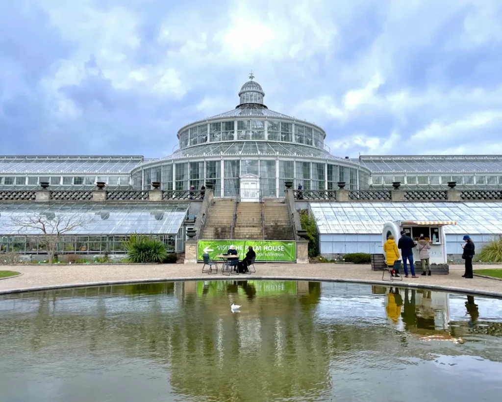 Botanical garden entrance