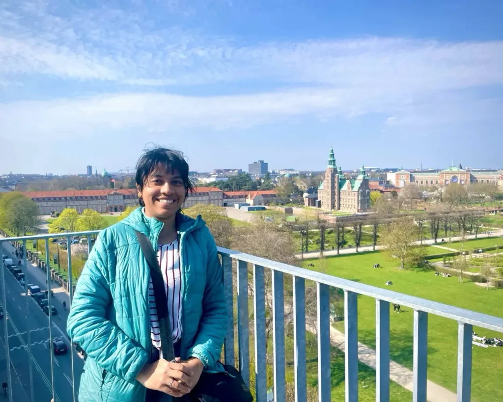 Agalya standing in the Cinemateket viewpoint